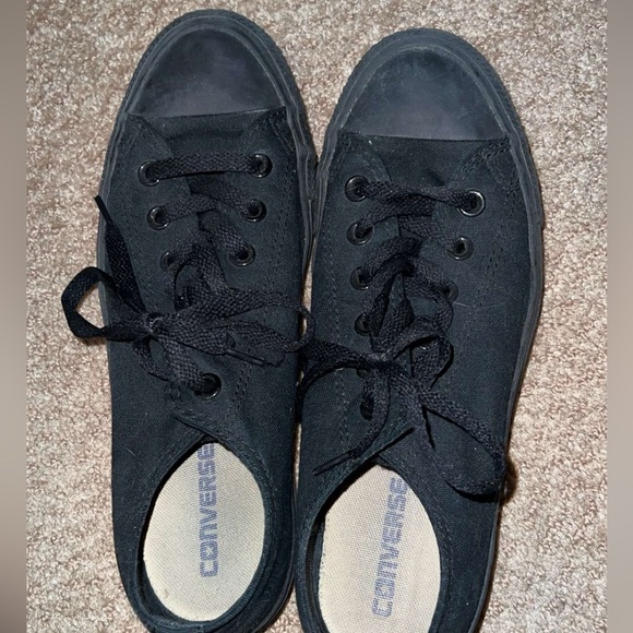 Men’s size 7 Converse - Picture 2 of 5